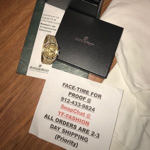 🔥👖GREAT DEAL ON LUXURY BRANDS🔥🔌